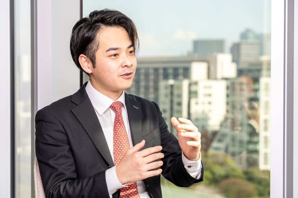 強い個」を創り、社会に変革を起こす。「1000人のCxO輩出」を